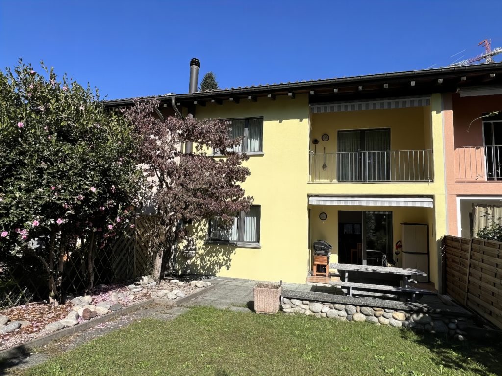 Vendiamo Casa Muzzano CV018 3-Vendiamo Casa Muzzano esterno