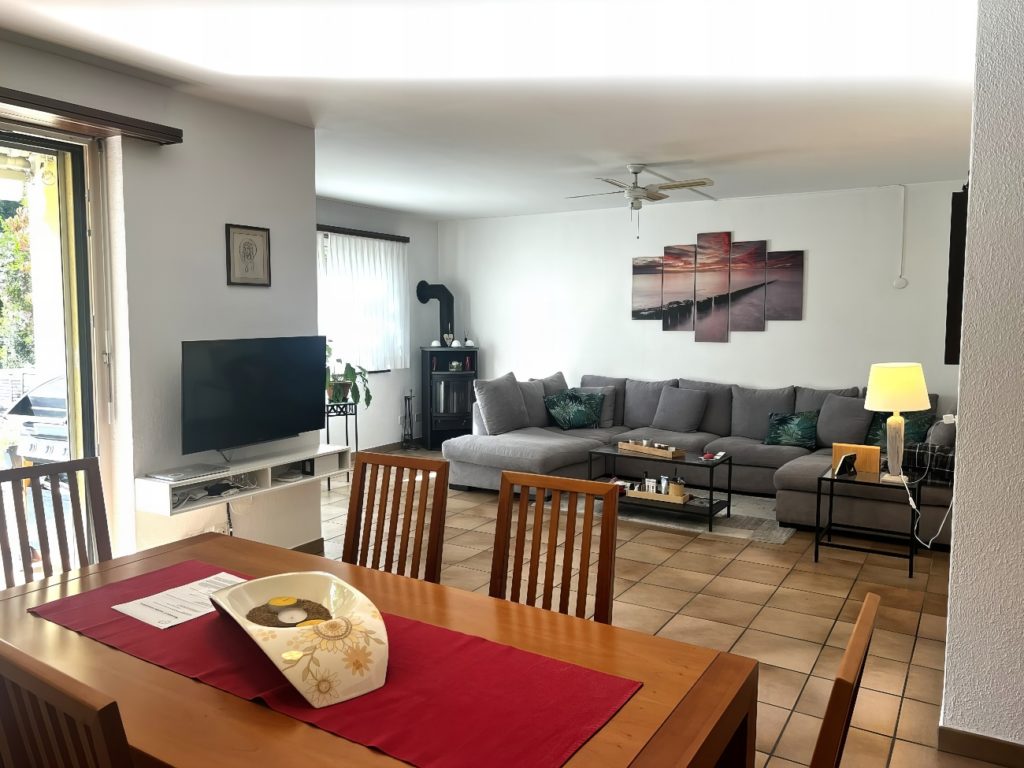 Vendiamo Casa Muzzano CV018 6-Vendiamo Casa Muzzano Sala