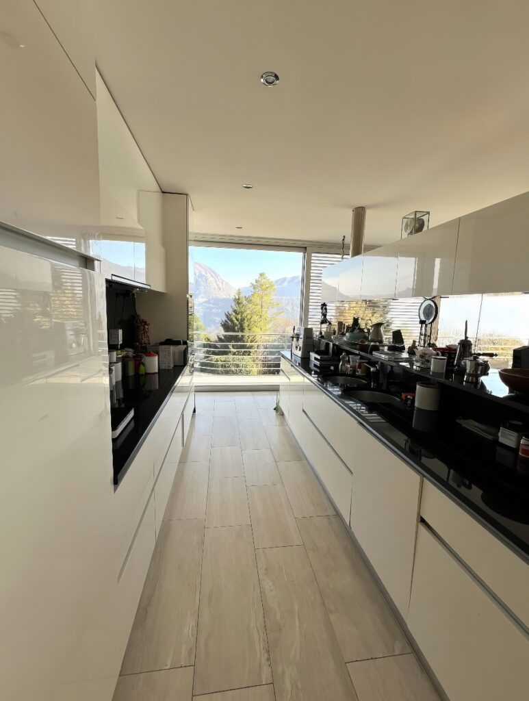 Vendiamo Casa Carona CV019 16-Vendiamo Villa Carona cucina
