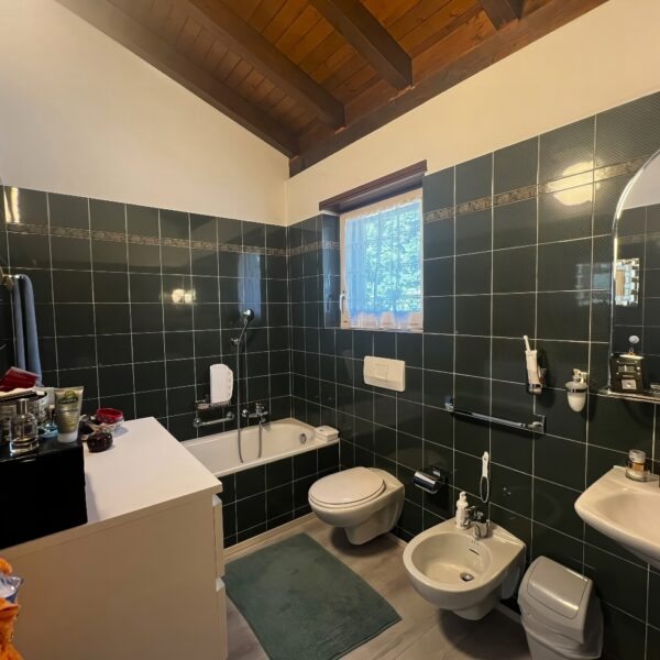 19-Vendiamo Casa Muzzano Bagno