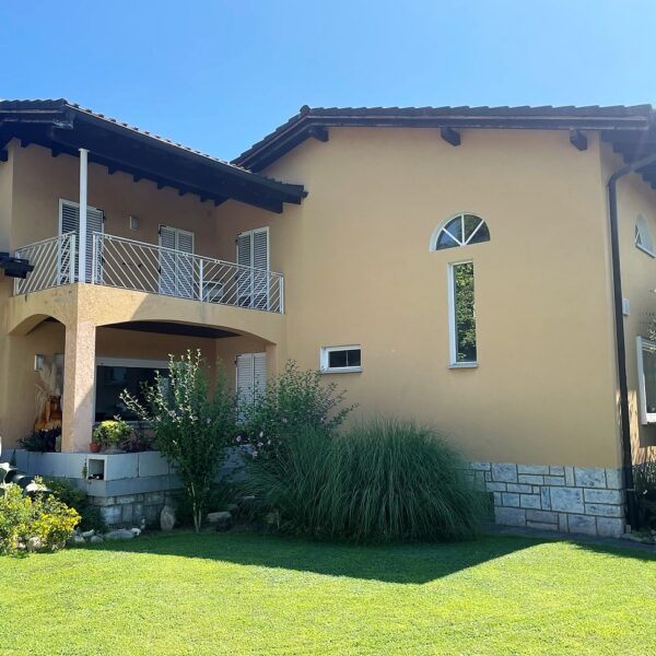 2-Vendiamo casa Magliaso esterno