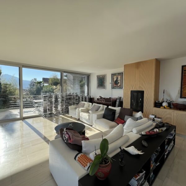 9-Vendiamo Villa Carona sala