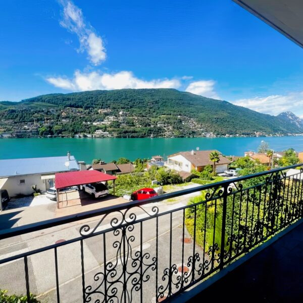 10 Vendiamo appartamento Brusino Arsizio - terrazza