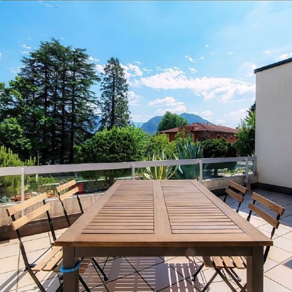 1 Vendiamo appartamento Breganzona terrazza