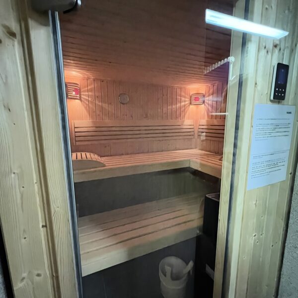 17 Vendiamo appartamento Breganzona sauna
