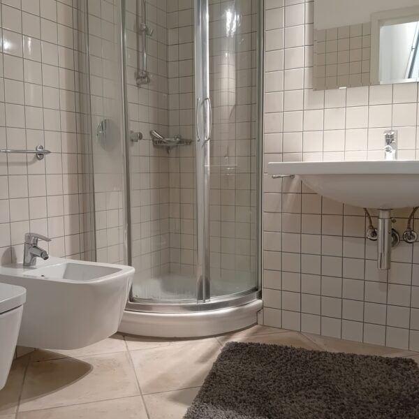 6-Affitto casa Coldrerio-bagno