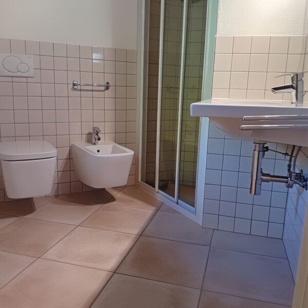 7-Affitto appartamento Coldrerio-bagno