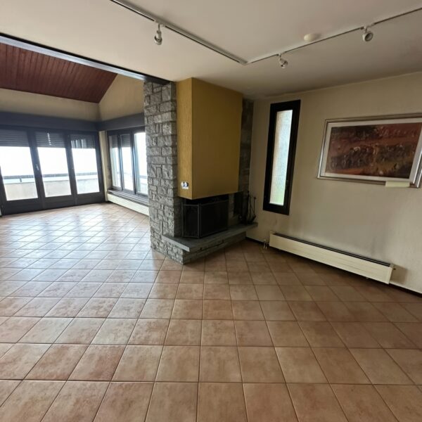 10-Vendiamo casa Cademario - sala