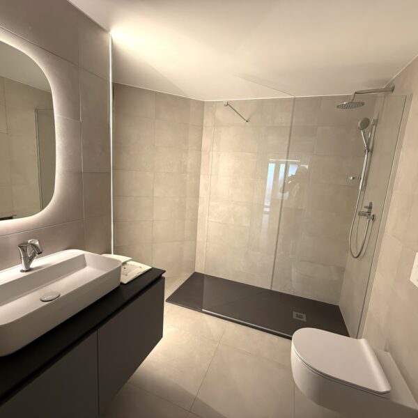 6 Vendiamo appartamento Massagno - Bagno