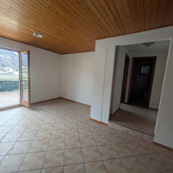 1-Affittiamo appartamento a Canobbio-Sala