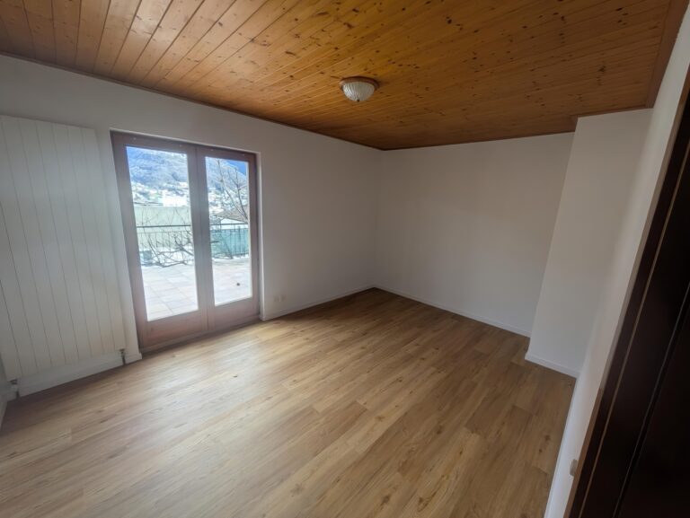 3-Affittiamo appartamento a Canobbio-Camera