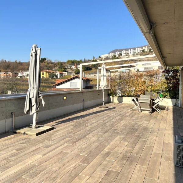3 Vendiamo appartamento Morbio Inferiore - Terrazza