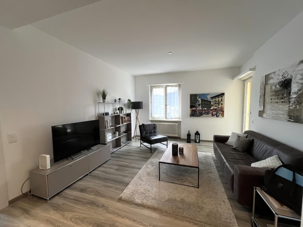 9 Vendiamo appartamento Lugano - Sala