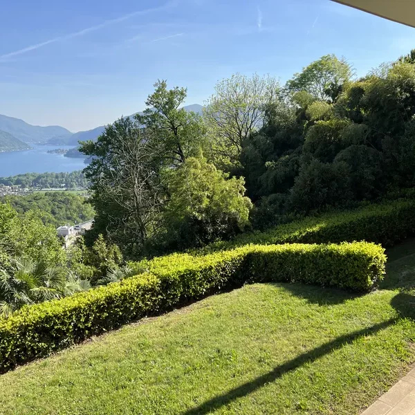 17 Vendiamo appartamento Vernate - Giardino