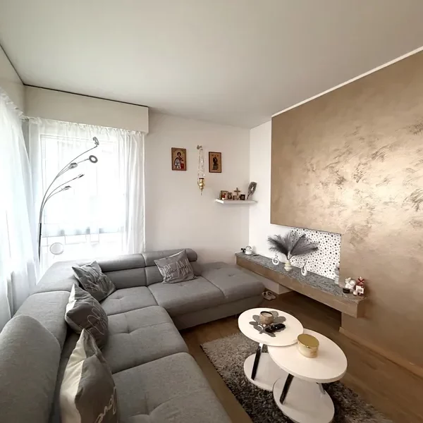 3 Vendiamo appartamento Paradiso - Sala