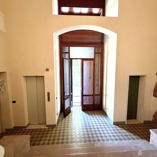 19 Vendiamo appartamento Alta Valle Intelvi - Entrata